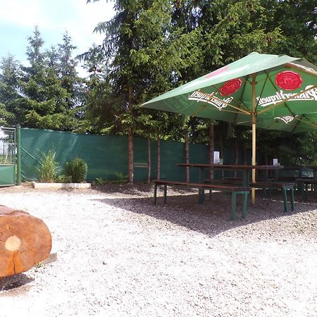 ホテル U Kremilka Jičín エクステリア 写真